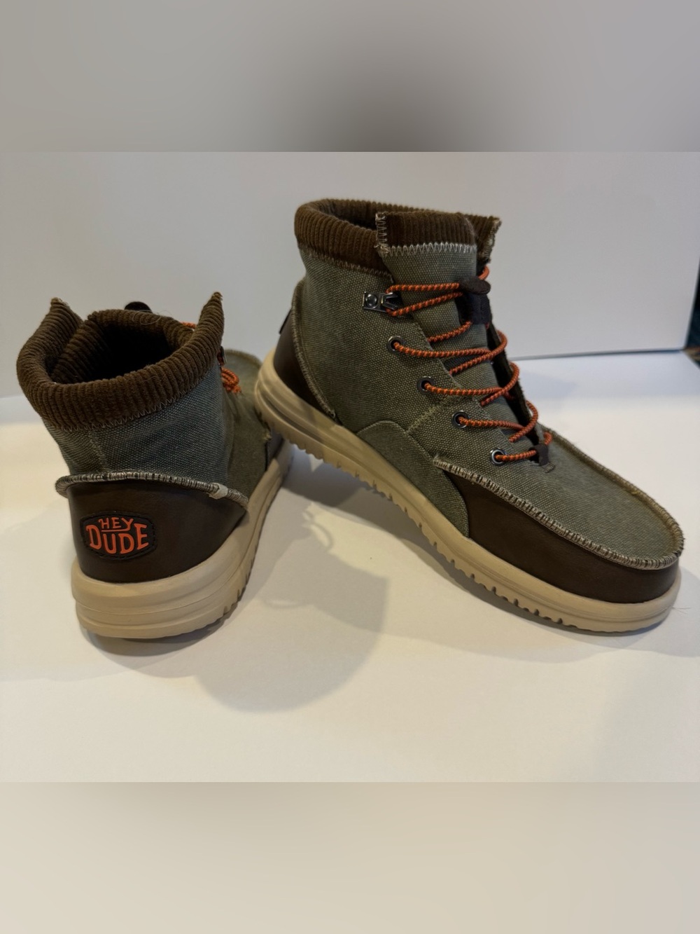 HEYDUDE 11 New Bradley Corduroy Olive Canvas Brown Leather Orange Laces Boots